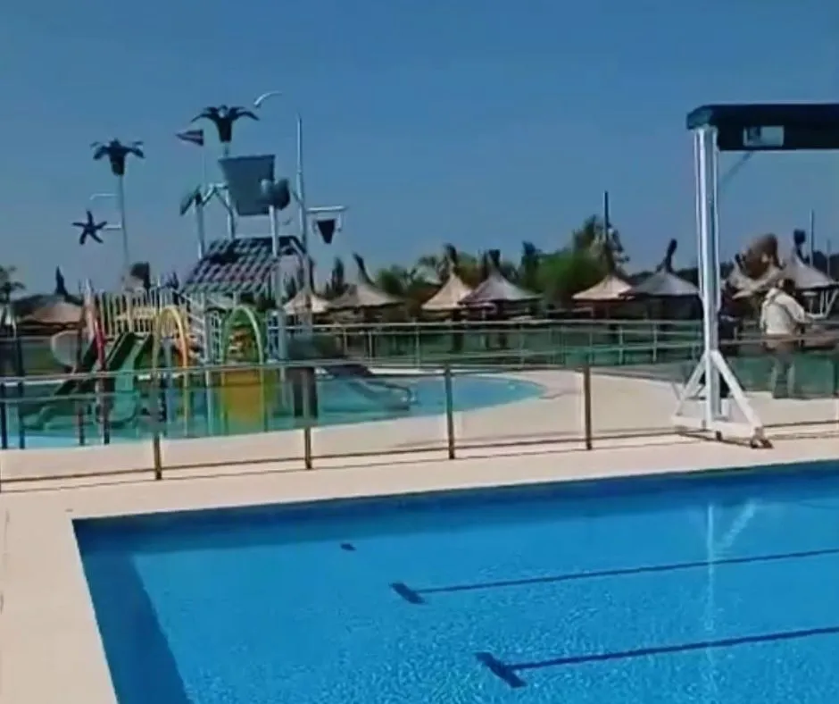 1_20251124_210440_0000