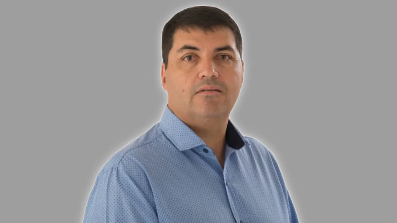 Picsart_25-12-27_12-33-44-440