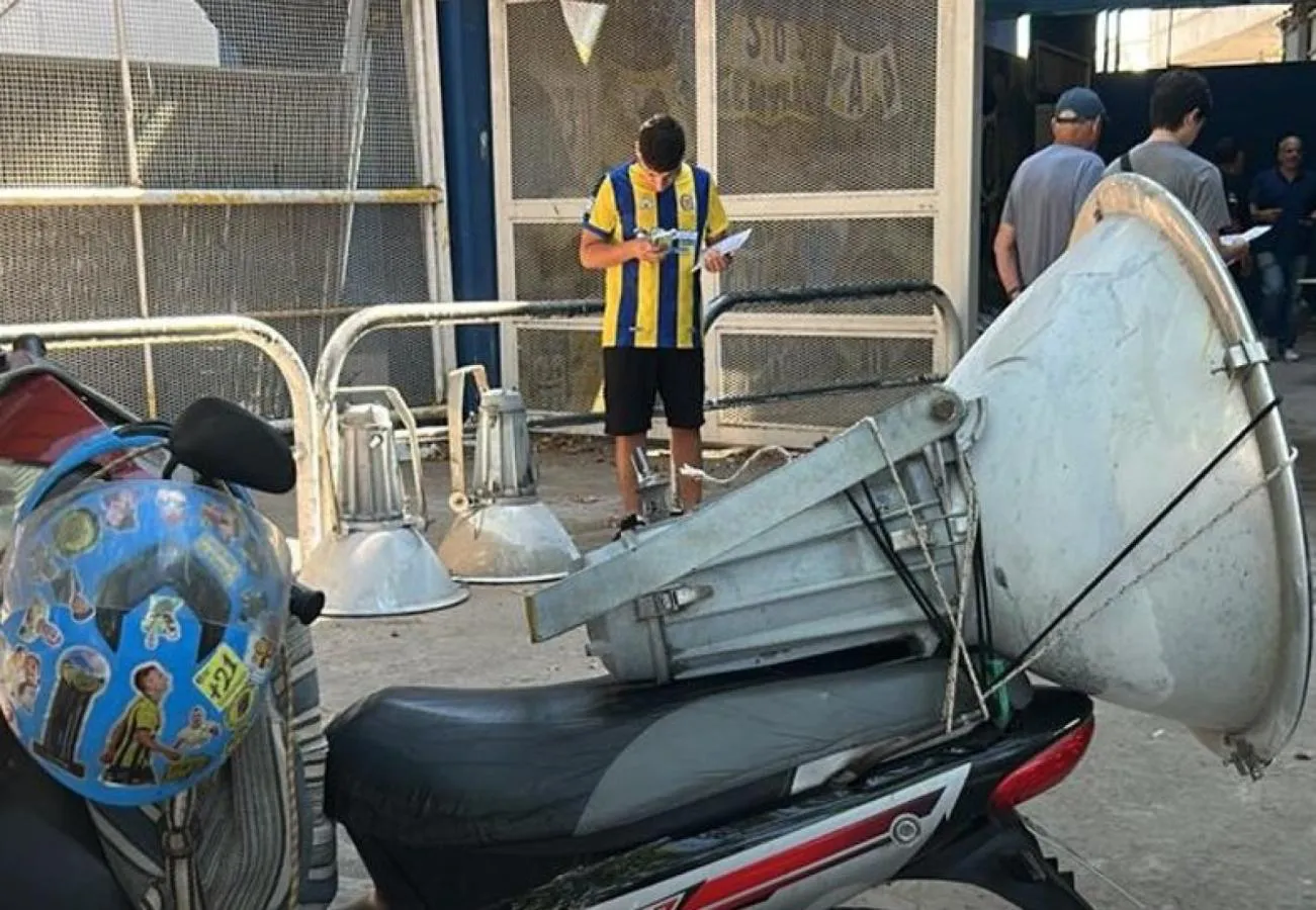 c2e2ba6a13ae8b7b53ec890e5be8f217bc8b6a51